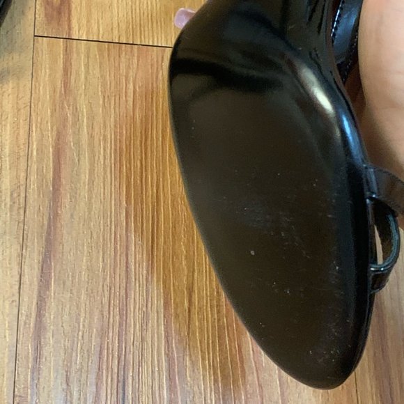 Burberry Black Classic Patent Leather Stiletto Heels - Picture 11 of 13